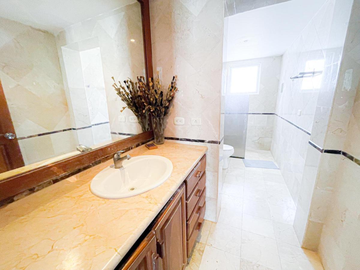 פונטה קאנה Villas & Apartments Vacation Hotel Rentals Long Term Bavaro Los Corales מראה חיצוני תמונה