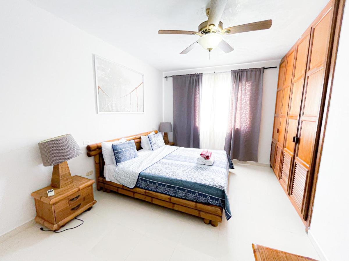 פונטה קאנה Villas & Apartments Vacation Hotel Rentals Long Term Bavaro Los Corales מראה חיצוני תמונה